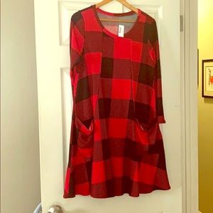 Women’s red plaid dress with pockets